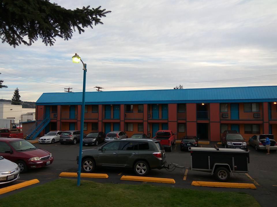 Motel West เบนด์ ภายนอก รูปภาพ